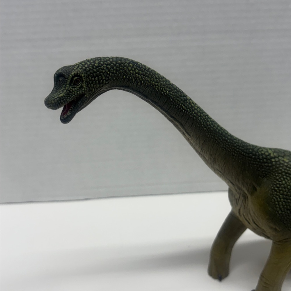 Schleich Replicasaurus Brachiosaurus dinosaur model Toy Realistic Figure - Picture 2 of 5